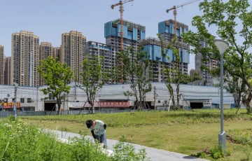 NYT: Крах рынка недвижимости ударил по экономике Китая