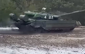 Видеофакт: Московитские танки едут через Гомель к украинской границе