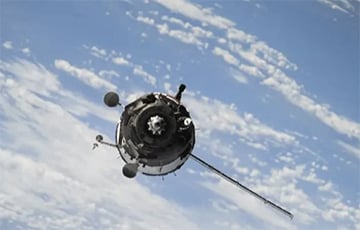 Московитский спутник совершил странный маневр рядом с американским аппаратом