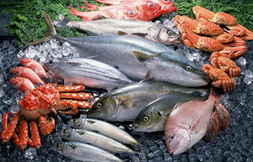 Беларусы столкнулись с дефицитом рыбы и морепродуктов