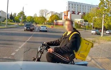 «Едет на красный и возмущается!»
