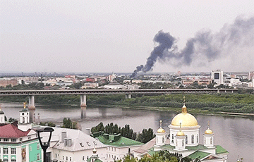 В московитском Нижнем Новгороде после взрыва вспыхнул масштабный пожар