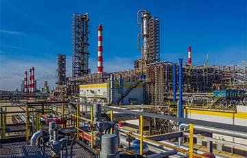 Reuters: Крупнейший НПЗ европейской части Московии остановился на месяц