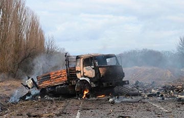 Украинские воины уничтожили большое скопление автомобилей оккупантов