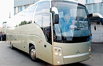 На беларусско-польской границе появились очереди из автобусов