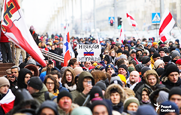 Брестчанин в знак протеста против «интеграции» Беларуси и РФ вышел на площадь