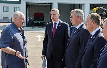 «От желания Лукашенко могут поменяться только таблички с названиями»