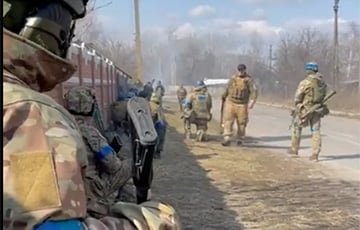 Американский доброволец показал, как освобождает от московитских агрессоров украинское село