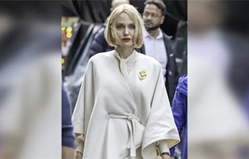 Анджелина Джоли стала блондинкой