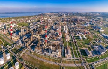 «Вот уже и третий прилетел»