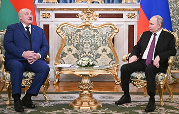 Лукашенко созвонился с Путиным