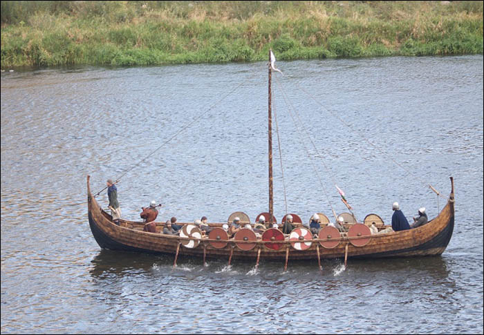 В Гродно приплыли корабли викингов