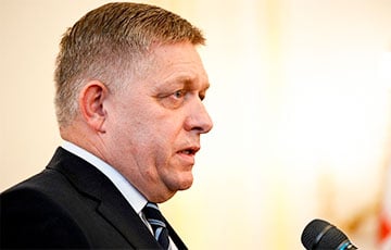 Словаки передали «привет» Фицо перед полетом в Москву