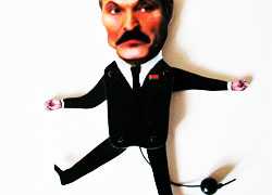 Newsweek: «Москва дергает Лукашенко за усы»