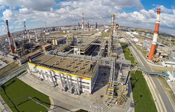 Украина ударила по одному из крупнейших химзаводов в Московии