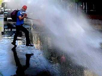 Турецкая полиция разогнала первомайскую демонстрацию в Стамбуле