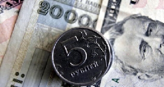 Нацбанк прогнозирует новую  девальвацию рубля