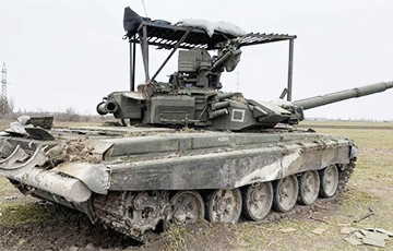 Бойцы ВСУ захватили московитский экспортный танк Т-90С