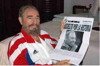 Блогеры опубликовали первые фотографии Фиделя Кастро на публике