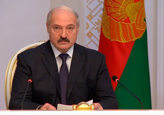 Президент назначил новых руководителей четырех районов Минска