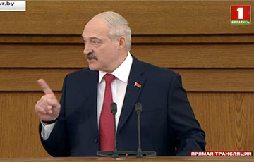 С какими лицами чиновники слушали Лукашенко