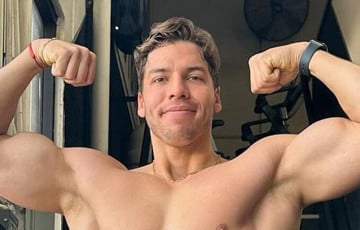 Сын Арнольда Шварценеггера впервые выиграл соревнования по бодибилдингу