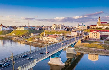 В Гродно два водителя поругались на парковке и стали героями ролика