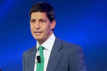 Трамп номинировал Кевина Уорша на должность главы ФРС