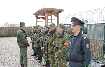 Лукашисты боятся раздавать населению автоматы