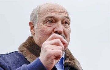 «Лукашенко очень боится будущего»