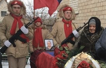 В Московии с почестями похоронили «вагнеровца», осужденного за заказное убийство