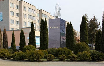 С центральной площади очередного беларусского города перенесут памятник Ленину