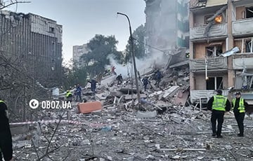 В Киеве в результате московитской атаки обрушилась часть многоэтажки