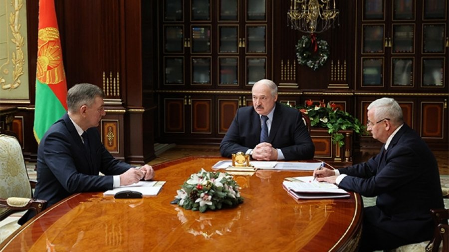 Лукашенко о жестких планах для Минпрома: Эту болтовню так называемую рыночную надо заканчивать