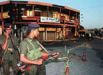 На Шри-Ланке толпа атаковала офис крупнейшей частной телекомпании