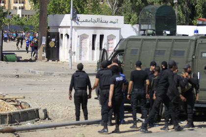 У исламского университета в Каире расстреляли полицейских