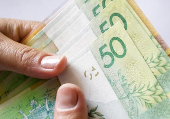 И снова 1000. Министр финансов анонсировал размер средней зарплаты в Беларуси в 2019 году