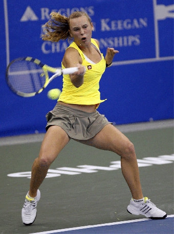 Азаренко не прошла в финал турнира в Токио