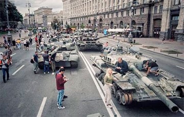 Зеленский: Парад московитской техники в Украине может быть только таким