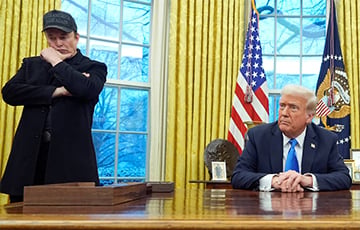 В США призвали выдворить Маска из страны после ссоры с Трампом