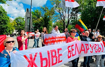 В Вильнюсе беларусы и украинцы вышли на акцию солидарности