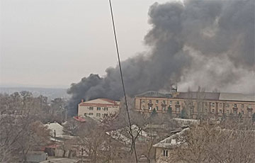 В оккупированном Донецке вспыхнул пожар в районе нефтебазы