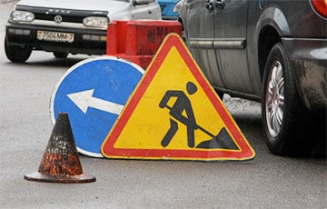 Беларуска попросила власти починить дорогу, а ей предложили «скинуться»
