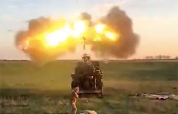 Украинские артиллеристы превратили в «гриб» из дыма и пепла технику оккупантов