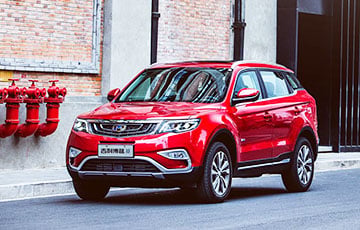 Гомельчанка купила новый Geely, но нормально ездить так и не смогла