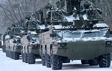Три колонны военной техники РФ выдвинулись с полигонов Беларуси к украинской границе