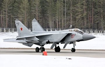 В первые часы «перемирия» в Беларуси подняли в небо боевую авиацию