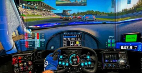 Крупнейший в Беларуси клуб автосимуляторов RACE SPACE открывается в Минске