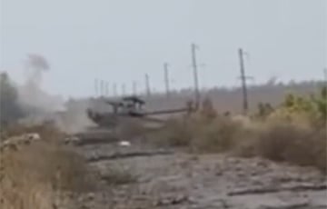 «Поехали, Горыныч!»: московитский военный снял на видео подрыв своего танка на мине