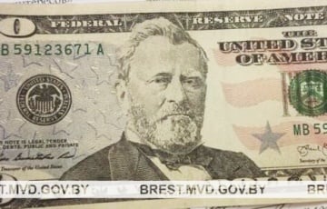 Беларуска принесла в обменник $50, которые привезла из Испании